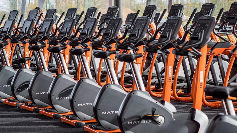 Sportschool Basic-Fit Dordrecht Stadionplein ingang in Dordrecht